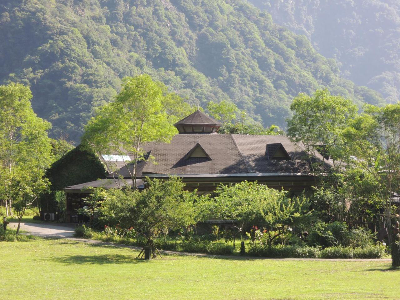 Taroko Village Hotel Fushi Esterno foto